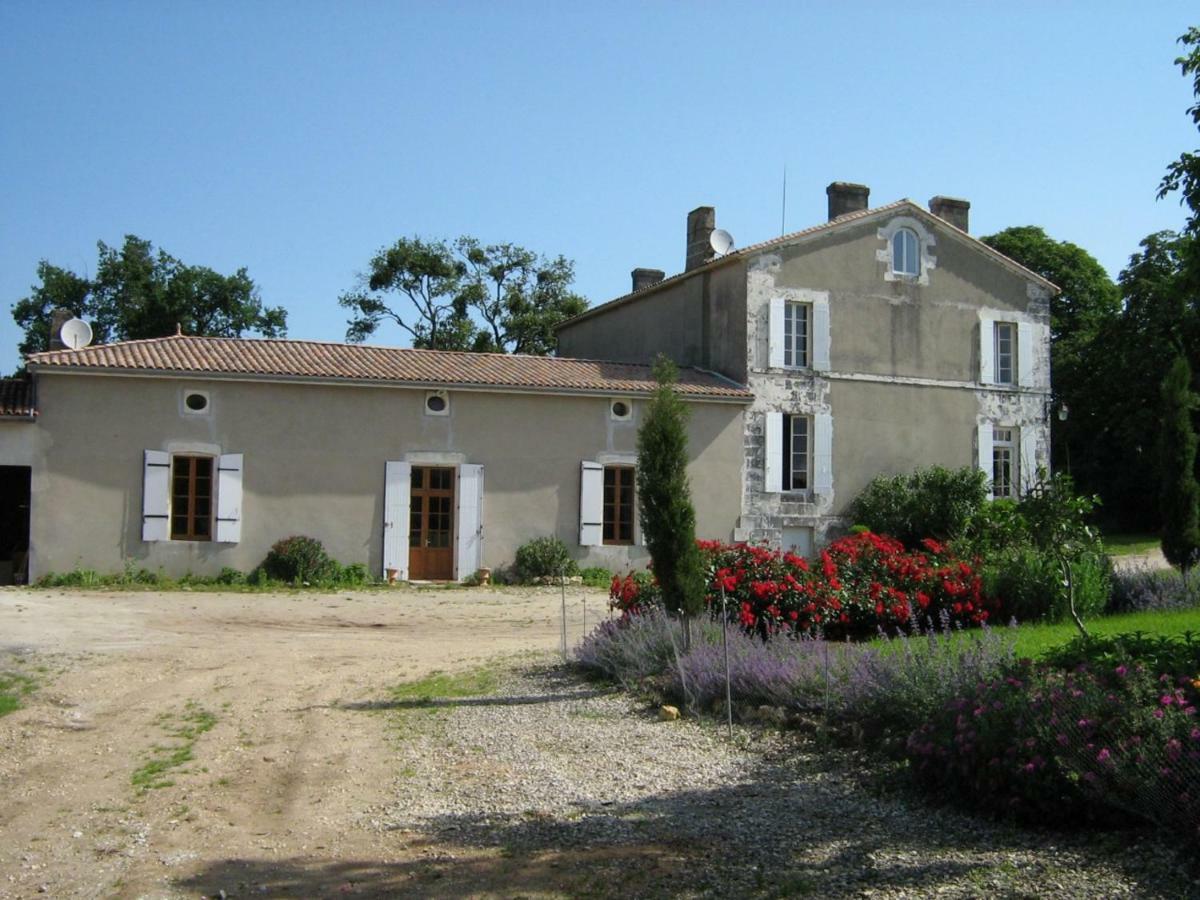 مبيت وإفطار Le Garde Domaine Les Galards المظهر الخارجي الصورة